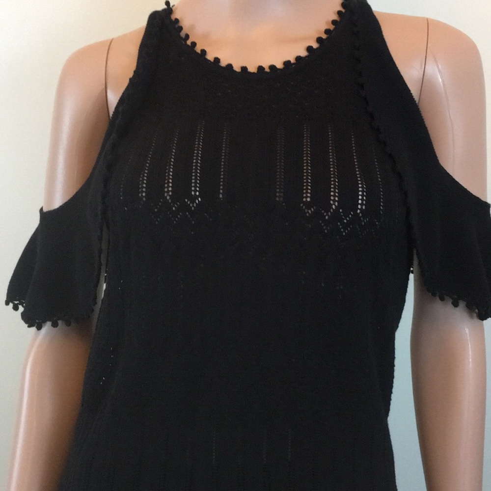 Gorgeous Jonathan Simkhai black crochet cold shoulder top - Picture 8 of 11